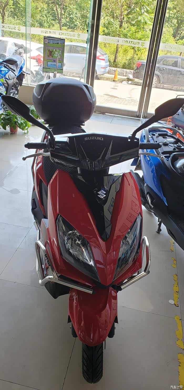 郑州铃木uy125加装39夏德尾箱