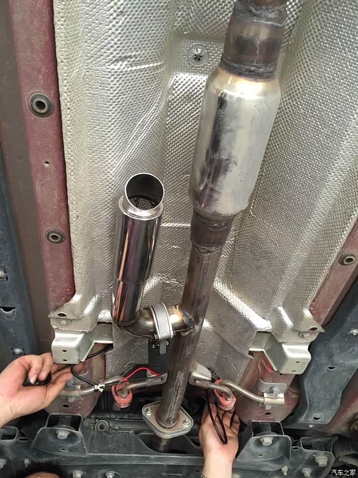 今天特想发帖改遥控灰机阀门加排气