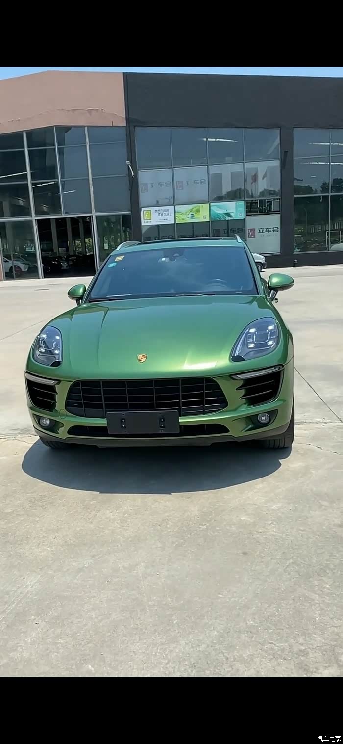 曼巴绿大青蛙 保时捷macan s