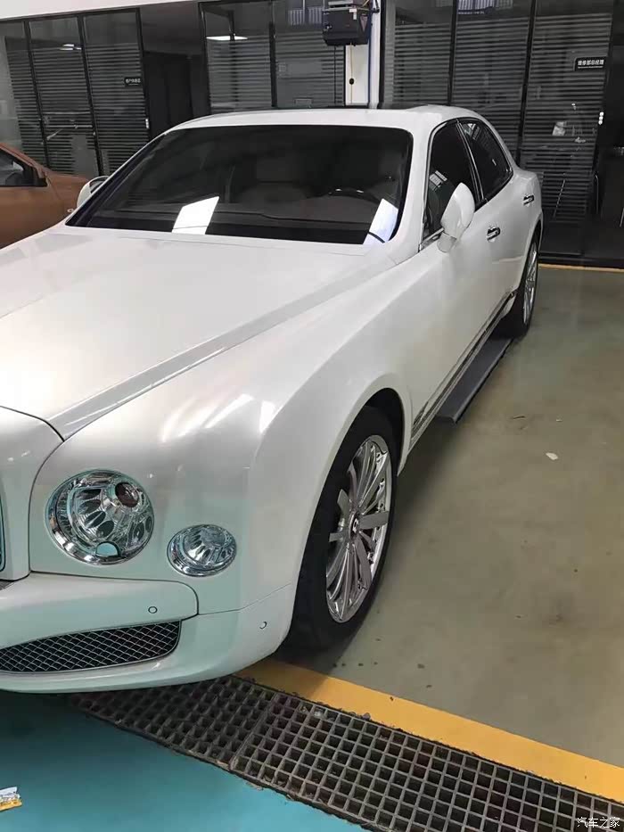 【图】奶白色的慕尚 谁见过_宾利论坛_汽车之家论坛