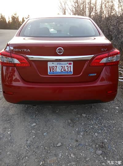 这是在加拿大一公园见到的来自美国伊利诺伊州的车,车牌上有林肯的