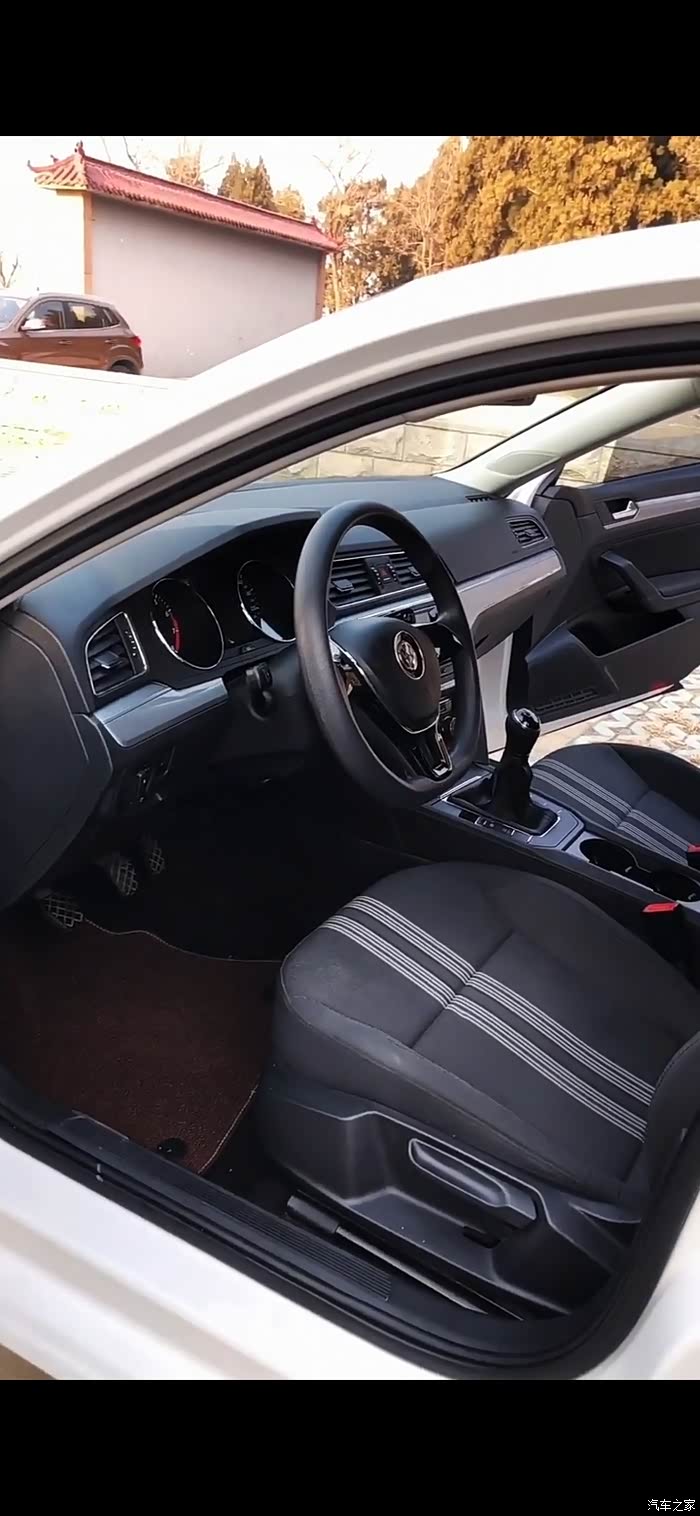 近距离感受大众凌渡的内饰