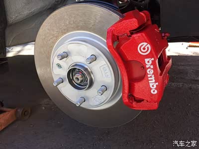 端午节自改,刹车卡钳喷漆,视觉超炫,跑车范,成本共计65元