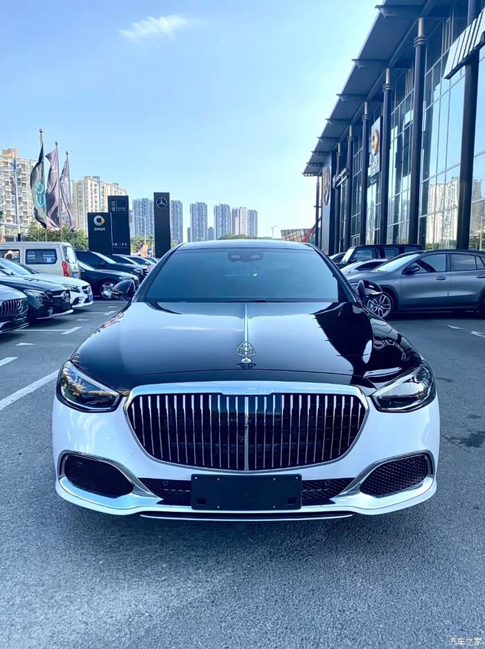 双色的迈巴赫s480气场怎么样