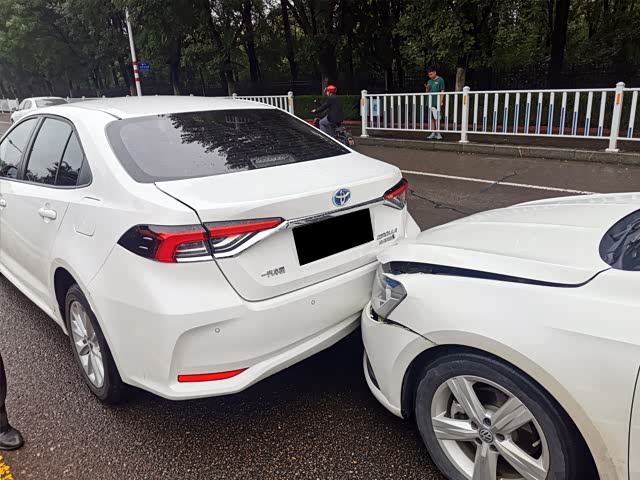 【图】车祸事故追尾_现身说法_论坛精选日报_汽车之家