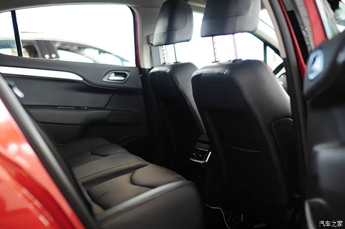 全新c4l行动派 活出众#东风雪铁龙c4l到店看车作业