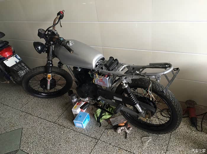 【图】嘉陵125改装,想改复古的第一次动手,高手指点下_摩托车论坛