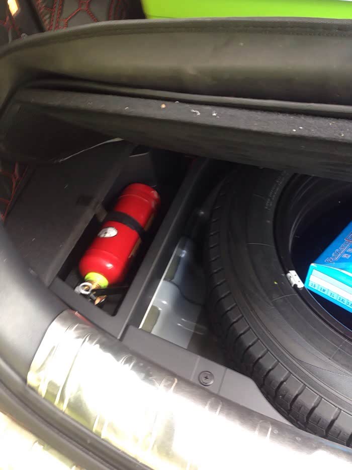 【图】你们的千斤顶和警示牌都放在哪呀?_长安cs75论坛_汽车之家论坛