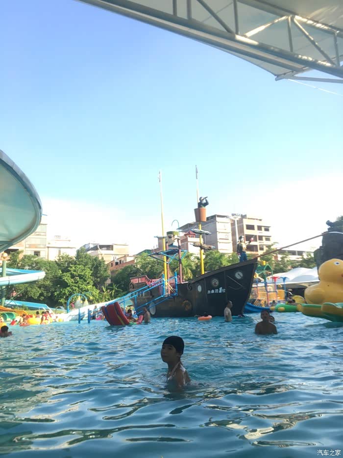 九曲湾水上乐园-防暑降温!