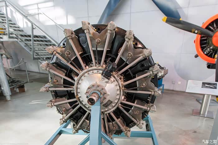 想搞个报废航空星式发动机活塞发动机谁有渠道的告诉我个路子