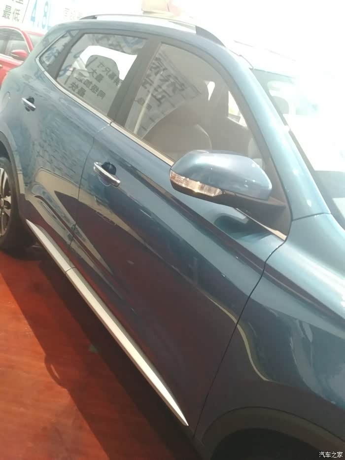 侧面看的还是比较霸气的.