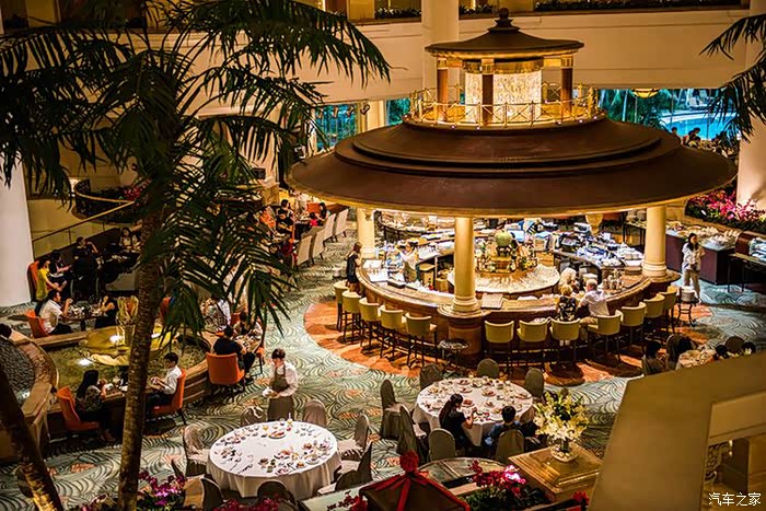 香港邓丽君张国荣歌声中重遇香岛之夜