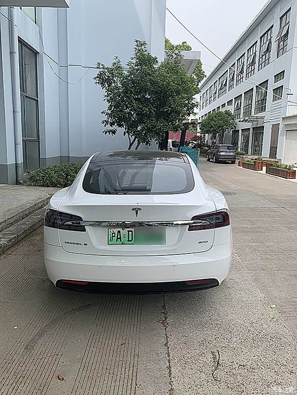 上海出2016款models90d非营运免费超充27万