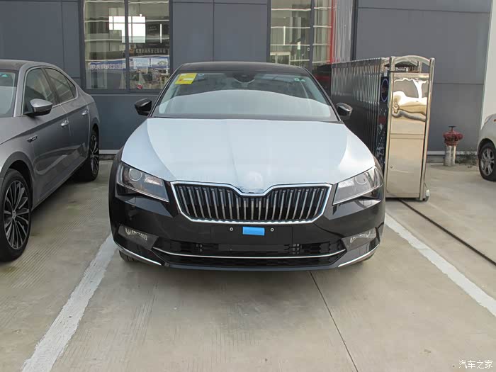 实拍不同颜色新速派