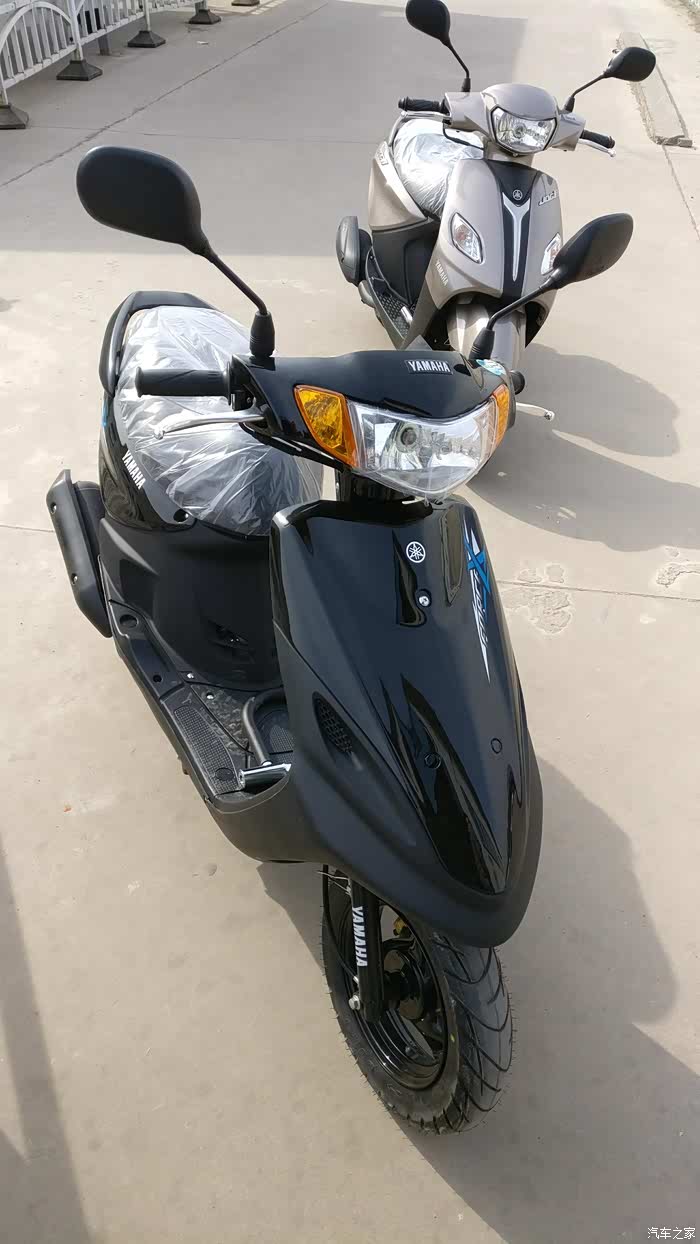 十三号刚上牌,和朋友一人一辆,跑了一天才弄完.