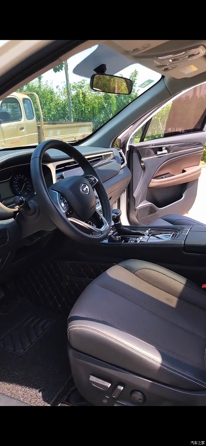 喜欢广汽传祺gs4的内饰,年轻运动
