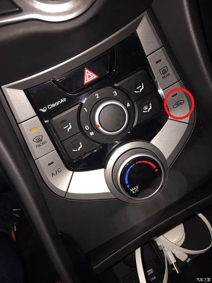 前除雾器一直亮起,关不了,为什么