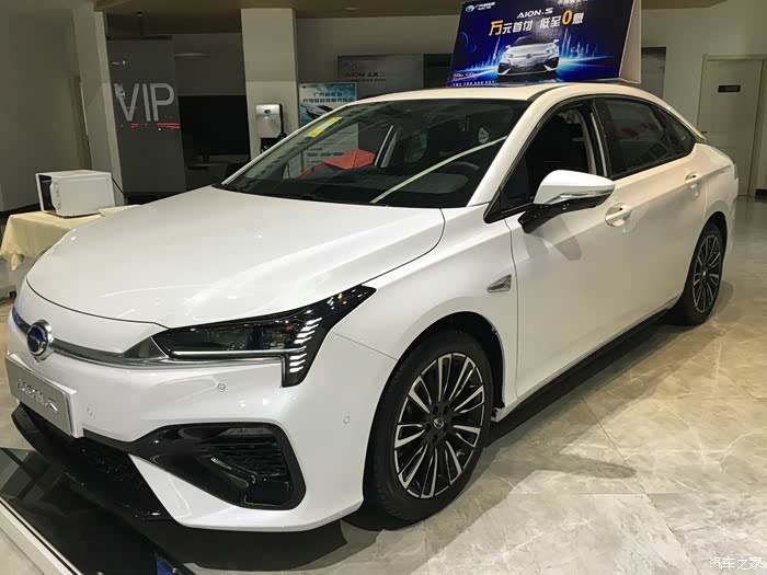 我的秀场我做主传祺新能源aions看车记