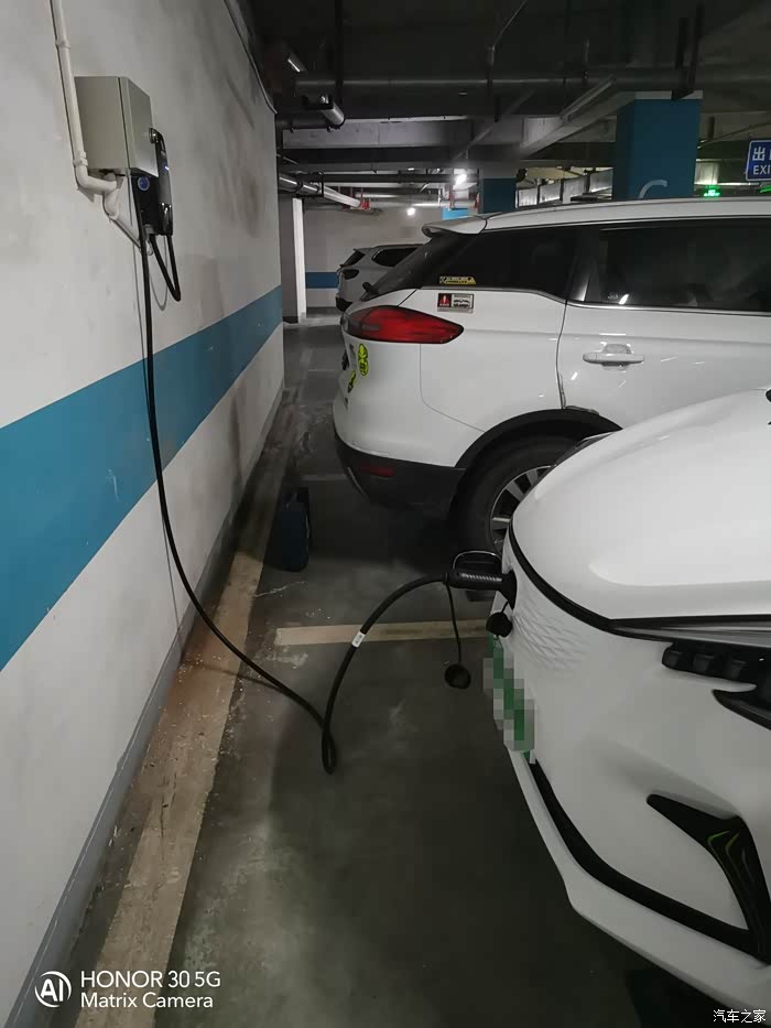 秋风送爽秀生活聊一聊长安奔奔estar的充电桩安装三