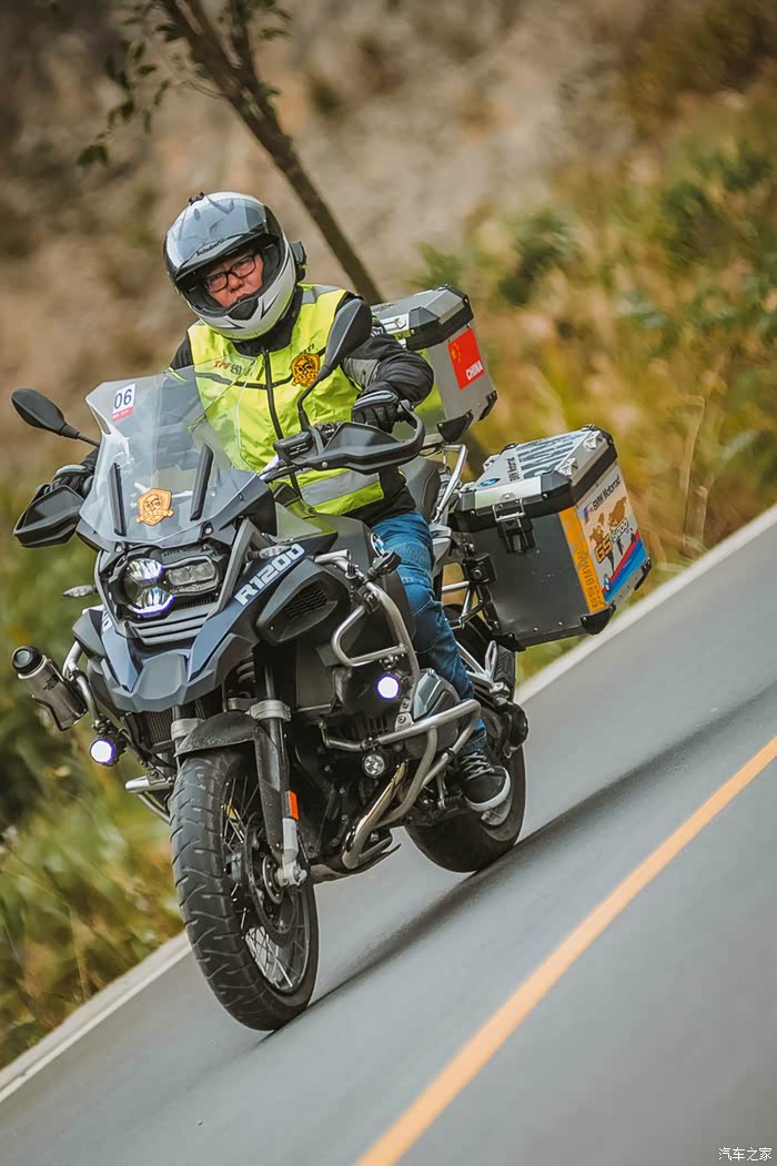 水鸟与自行车比赛的激情相约