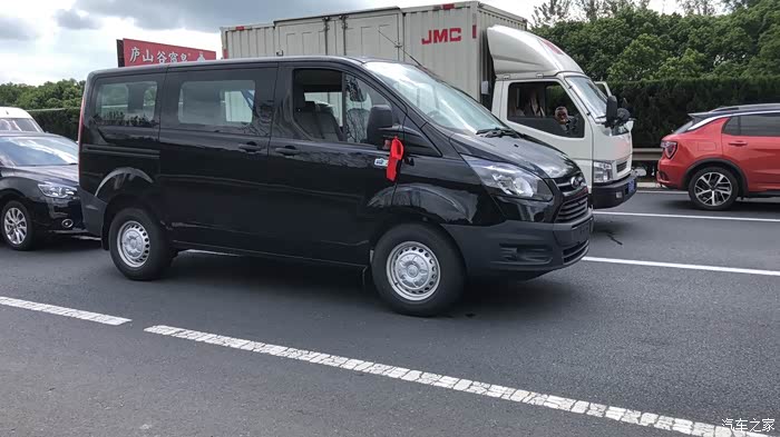 福特新全顺柴油短轴低顶提车