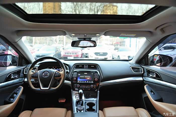 内饰非常好看的日产西玛