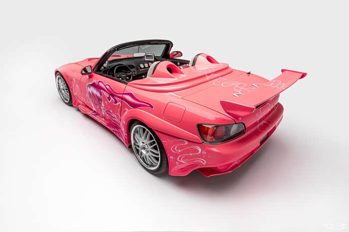 速度与激情2中小琪的座驾本田s2000