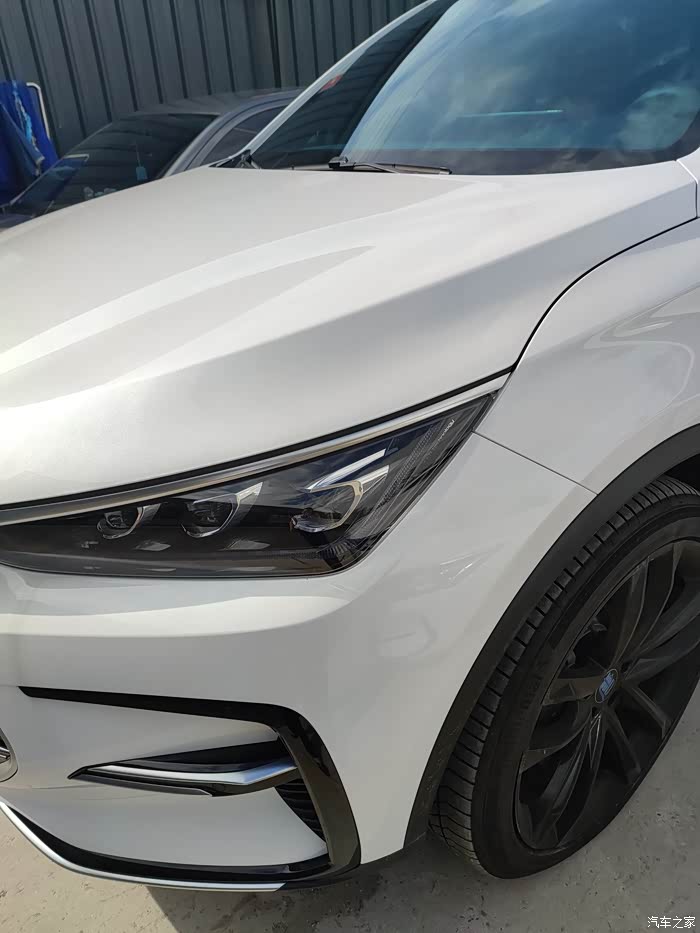 白色的唐dm外观看起来也挺好看的啊