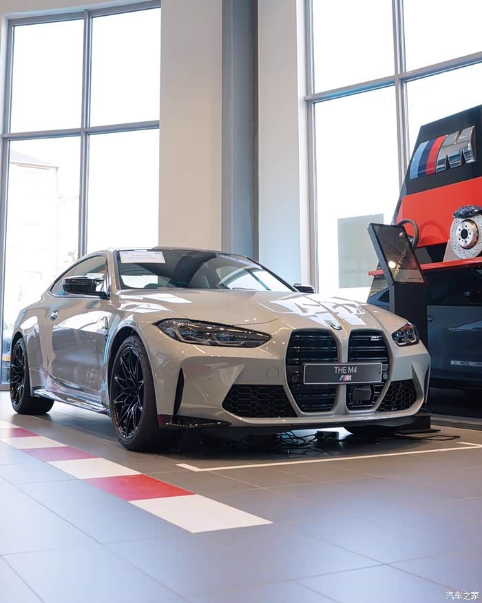 新款宝马m4,大鼻孔习惯了
