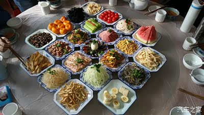 行程安排 行程1: 西安——大荔县品赏"九品十三花" 沙山练车技 ======