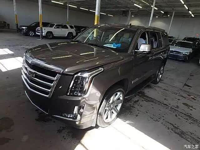 大家觉得短轴棕色的凯雷德好看么