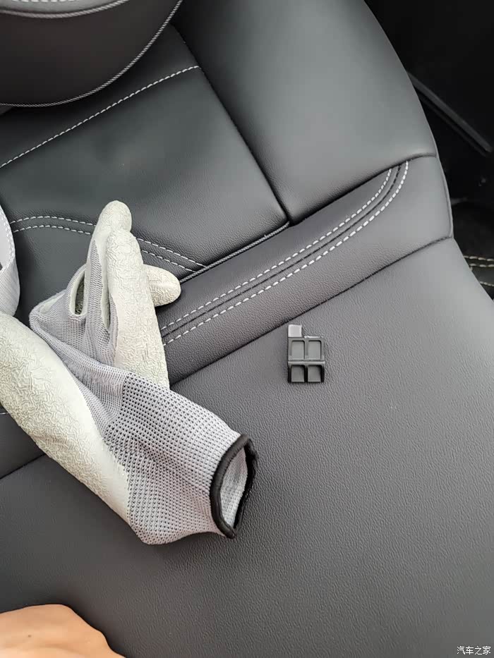 21款q5l 拆右前头枕步骤