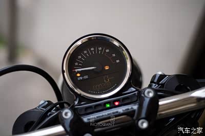 郑州哈雷1200CX Roadster首提作业+媳妇当车