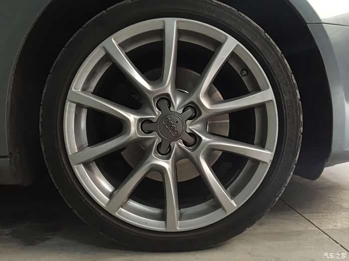 奥迪q5原装18寸轮毂,考虑换套17寸或16寸
