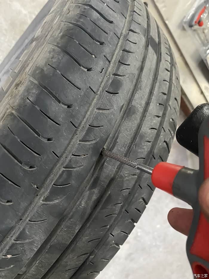 打牛筋补胎正常行驶4万多公里2年没有漏气