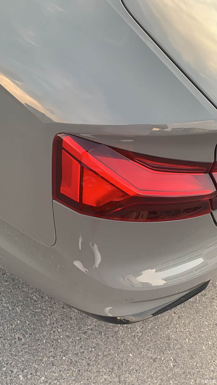 【图】21款a5新车后尾灯裂纹_奥迪a5论坛_汽车之家论坛