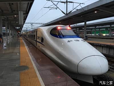 和谐号车头,两头都有车头