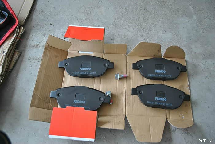 【自己的车自己拾到】更换世嘉前后刹车片