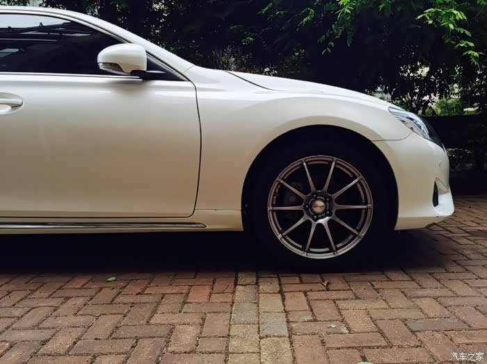 18寸雅泛迪sl77轮毂轮胎出售.