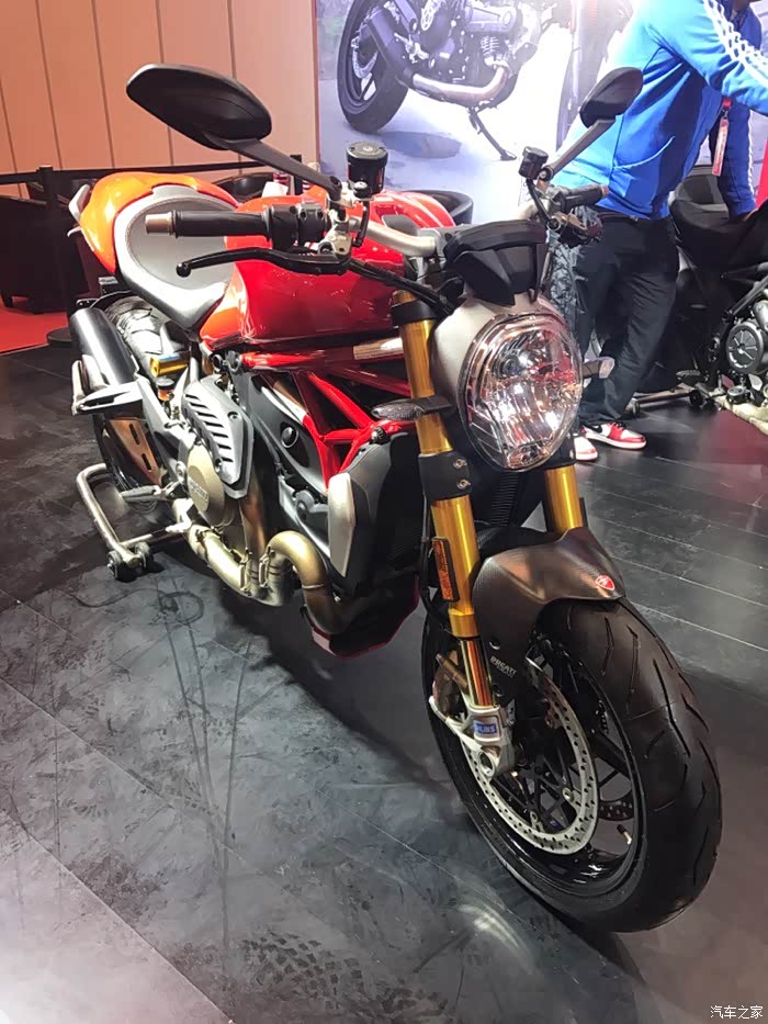 【图】青岛车展看到杜卡迪了_摩托车论坛_汽车之家论坛