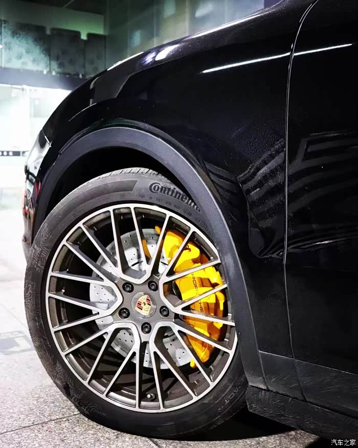 保时捷卡宴阿基波罗前十后四刹车卡钳