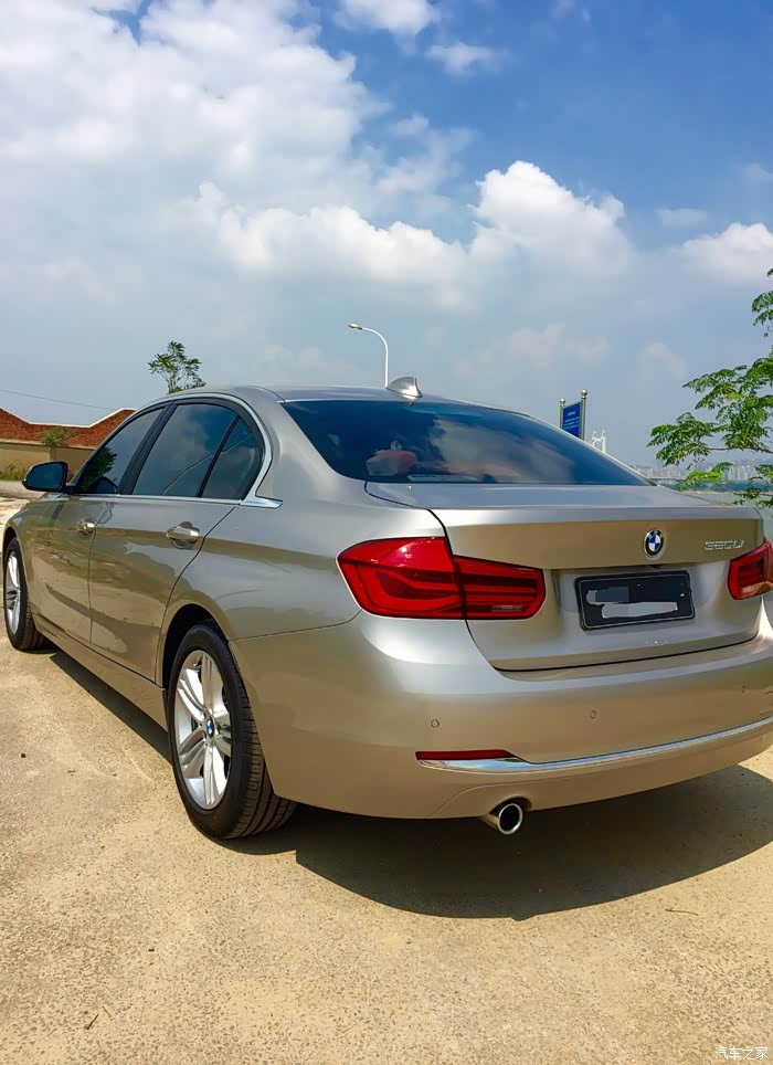 80后乡里伢子提宝马320li时尚 开士米银