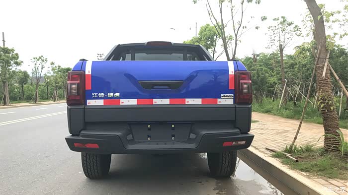 这是江铃皮卡的新车
