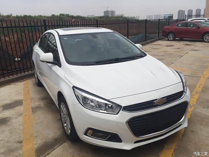 求解答雪佛兰有款车身有两条平行线是什么车型