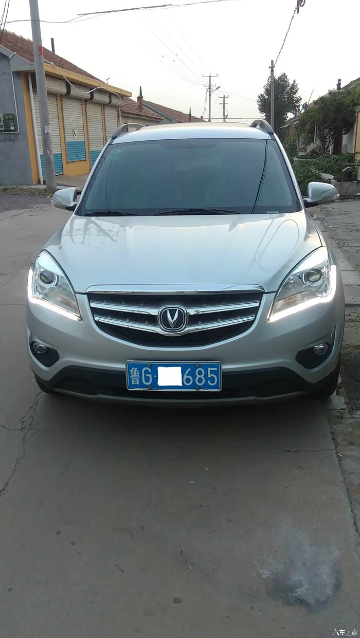 自己动手更换车窗控制器开关里的继电器解决升降器卡顿的问题