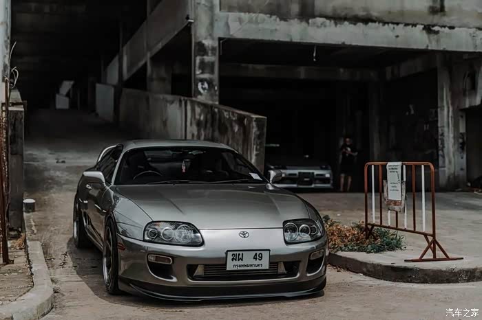 [cp]#经典老车# toyota supra a80,猪扒还是牛魔王?#丰田supra# ?