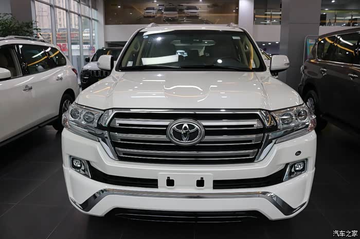 平行进口中东版陆地巡洋舰实拍