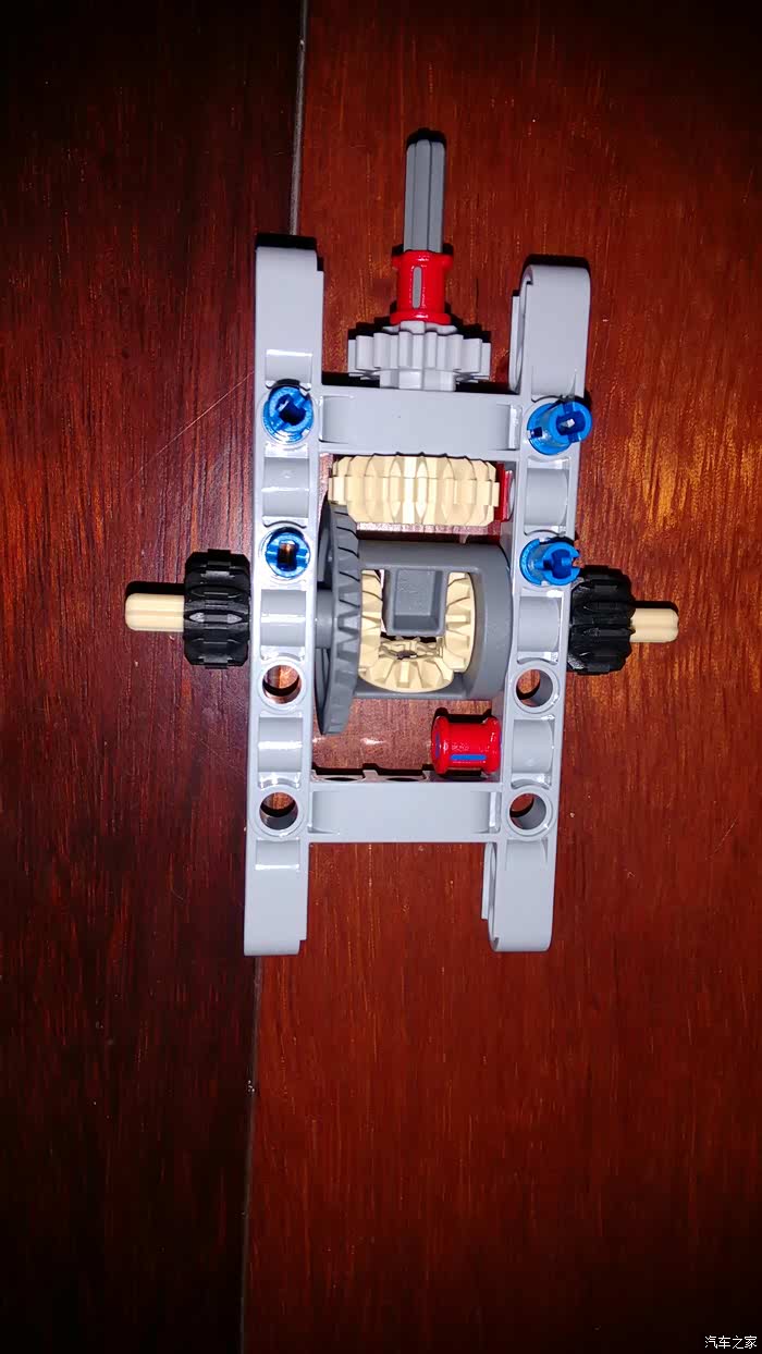 白天玩车晚上玩乐高