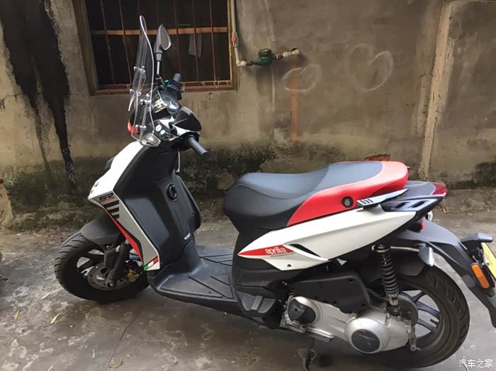 阿普利亚台风150ie
