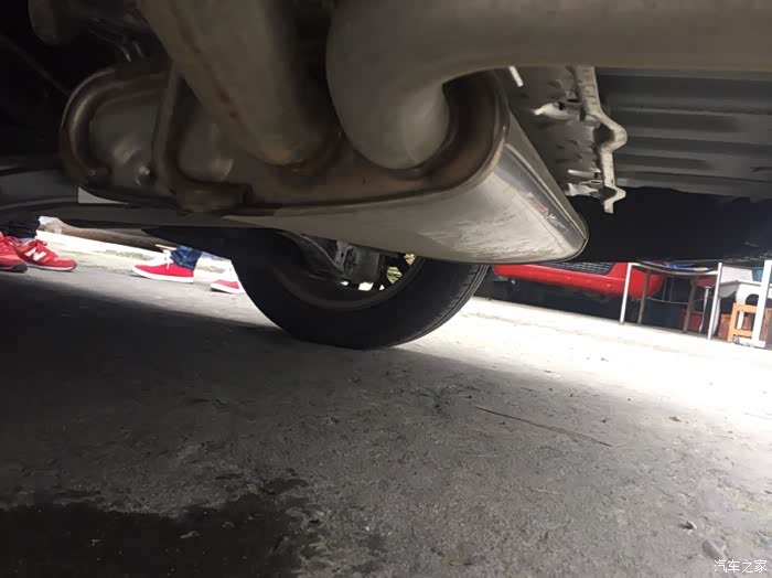 【图】爱车尾部车底漏水_奥迪a3论坛_汽车之家论坛